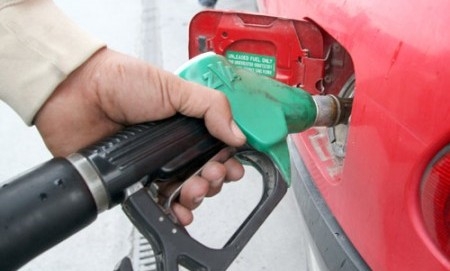 Ουρές στα βενζινάδικα λόγω της απεργίας των οδηγών φορτηγών - Media