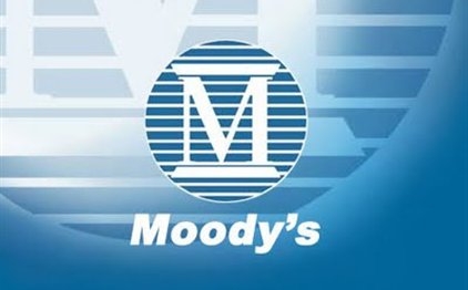 "Διορθώνει" η Moody