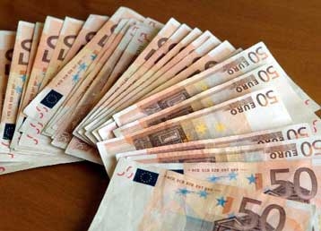 Να αυξήσει τα έσοδα της χώρας επιχειρεί η κυβέρνηση - Media
