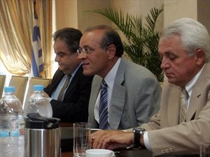 ΣΕΒ «Γίνεται πόλεμος» για να αποφύγουμε λουκέτα και περισσότερες απολύσεις - Media