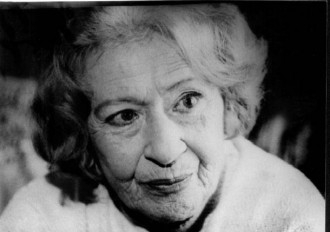 Περί ηρώων και …τάφων - Media