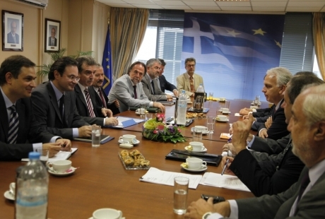 Σύμφωνο ρευστότητας για την τόνωση της αγοράς - Media