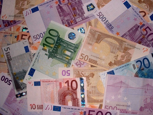 Άντληση 1,17 δισ. ευρώ από τα έντοκα γραμμάτια  - Media