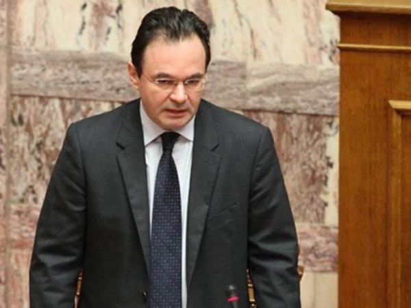 Πακωνσταντίνου: Να ακούσουν Έλληνες πρώτα την απολογία του κ. Καραμανλή - Media