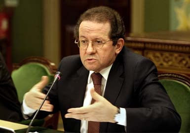 Κονστάνσιο: «Η Ελλάδα πρέπει να διατηρήσει την πολιτική της» - Media