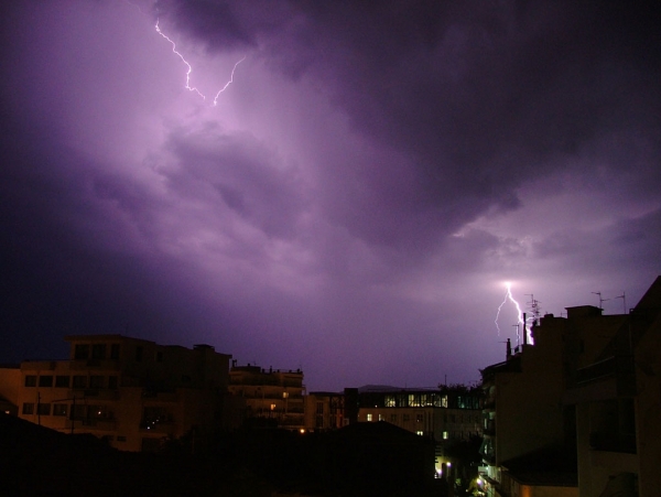 Ακραία καιρικά φαινόμενα το Σαββατοκύριακο σε όλη τη χώρα - Media
