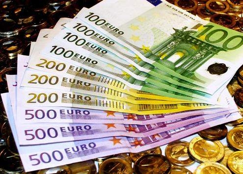 Στο 4,9% το επιτόκιο για τα ελληνικά ομόλογα - Media