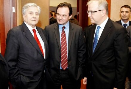 FT: Η Ευρωζώνη εξετάζει σχέδιο «μερικής διαγραφής» του ελληνικού χρέους - Media