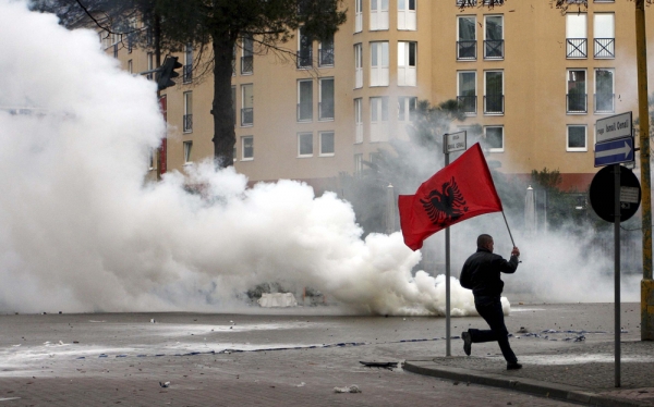 Αλβανία: Στο χείλος αιματηρής αναμέτρησης! - Media