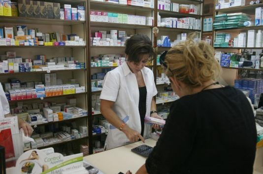Α. Λοβέρδος: «Απαραίτητο πτυχίο φαρμακοποιού και άδεια ασκήσεως επαγγέλματος» - Media
