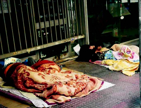 Οι Άθλιοι των Αθηνών - Media