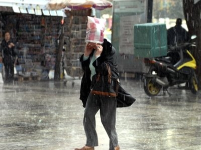 Έντονα προβλήματα στην Αττική από τη βροχόπτωση - Media