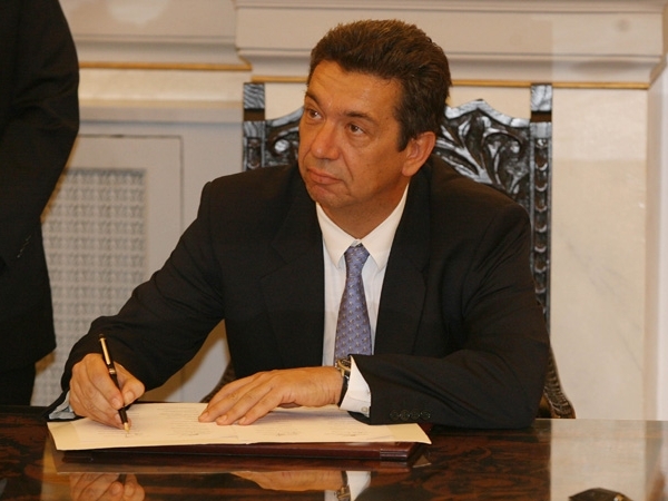 Στο Κατάρ ο Χ.Παμπούκης για την έλευση επενδύσεων - Media