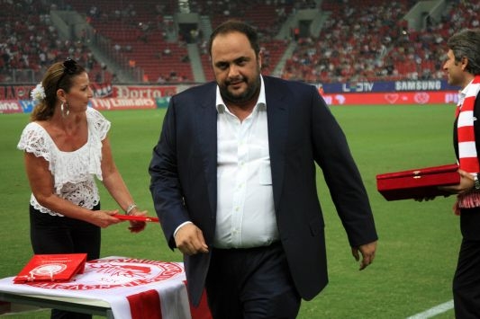 Στο κενό η πρόταση μομφής, συγγνώμη από Μαρινάκη - Media