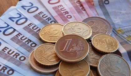 Νέες απειλές για υποβάθμιση της ελληνικής οικονομίας από Standard & Poor