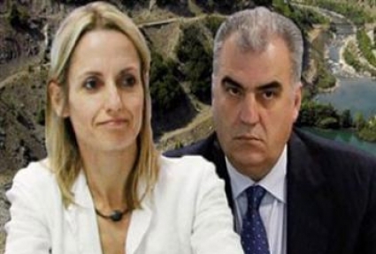 Εκπαιδεύοντας τον Ρέππα - Media