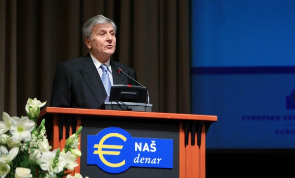 Αλλαγή της πολιτικής επιτοκίων λόγω πετρελαίου - Media