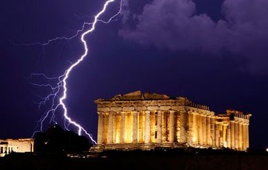 Η Moody’s υποβαθμίζει η κυβέρνηση σφυρίζει - Media