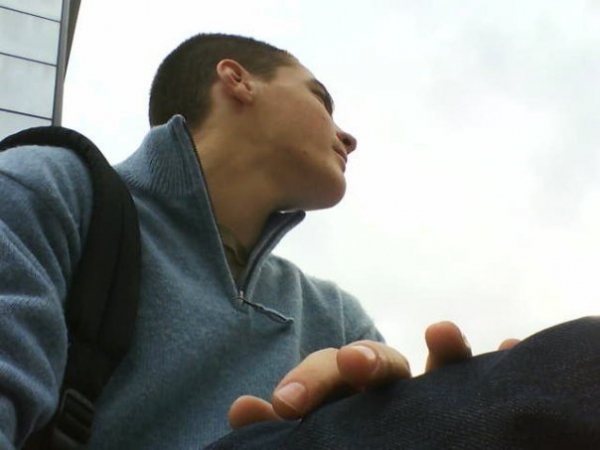 Ένας φοιτητής. Η εστία και η έννομη τάξη… κάπου αλλού  - Media