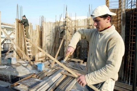 Μειωμένο κατά 6,5%το κόστος εργασίας στην Ελλάδα - Media