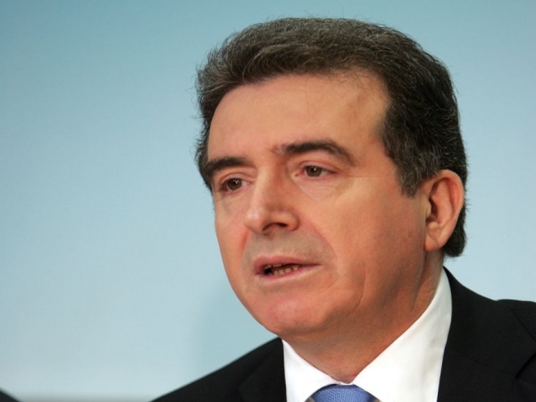 Επίθεση Χρυσοχοΐδη στους οίκους αξιολόγησης - Media