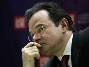 Γιώργος Π: Η Λίρα 100 του Γιώργου Π - Media