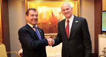 Τηλεφωνική επικοινωνία Παπανδρέου- Μεντβέντεφ    - Media