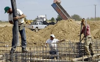 Εκτός 250.000 εργαζόμενοι από τα Βαρέα και Ανθυγιεινά - Media