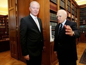 Συνάντηση Παπούλια - Προβόπουλου - Media