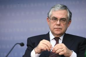 Αντίθετος στην αναδιάρθρωση ο Λ. Παπαδήμος - Media