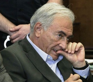 Ελεύθερος υπό όρους ο Στρος Καν - Media