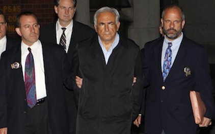 Νέα προσωρινή κατοικία του Στρος Καν το Μπρόντγουεϊ - Media