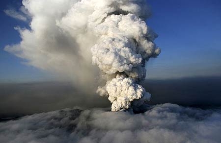Έκρηξη ηφαιστείου στην Ισλανδία - Media