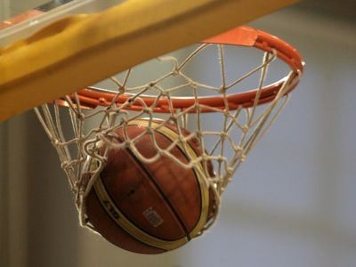 Ένα βήμα απ΄τον τελικό - Media
