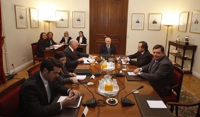 Σε εξέλιξη το Συμβούλιο των πολιτικών αρχηγών - Media