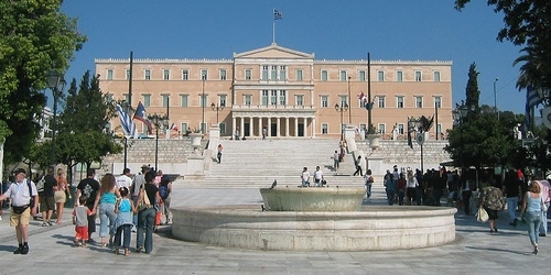 168 χρόνια στην πλατεία Συντάγματος - Media