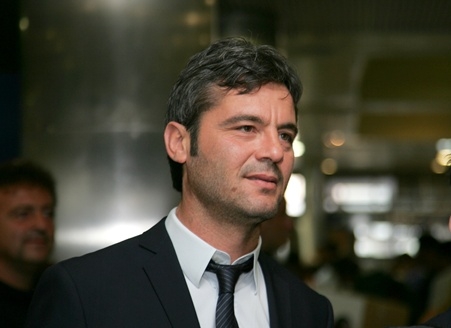 Δεχόταν απειλές    - Media