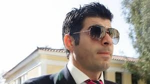 «Μετακόμισα δίπλα από το αστυνομικό τμήμα» - Media