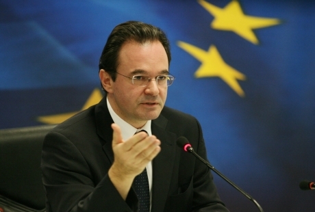 Παπακωνσταντίνου: Υπήρχε συμφωνία με την τρόικα για τις αλλαγές στο μεσοπρόθεσμο - Media