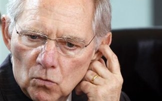 Σόιμπλε: Το Βερολίνο δεν παραβίασε το σύνταγμα - Media