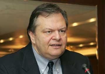 Βενιζέλος: Έτοιμες να συμμετάσχουν σε rollover οι ελληνικές τράπεζες - Media