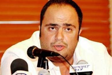 Απειλεί με μηνύσεις - Media