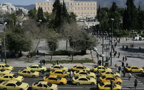 Ι.Χ. καψώνια υπό σκιά - Media