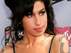 Σήμερα η κηδεία της Amy Winehouse - Media