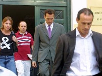 Ξεκίνησε η δίκη Θάνου-Κεντέρη-Τζέκου - Media