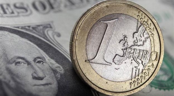 Παγκόσμιος συναγερμός μετά την υποβάθμιση των ΗΠΑ - Media