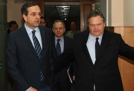 Πρόσκληση Βενιζέλου προς Σαμαρά για συνεργασία στο φορολογικό - Media