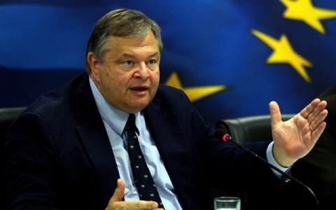 Βενιζέλος: Υποχρέωσή μας να κάνουμε τα πάντα για την προστασία της χώρας - Media