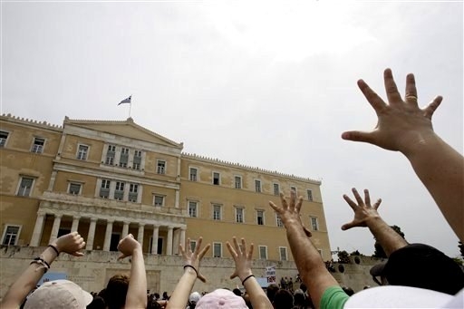 Κόμματα - αποκόμματα  - Media