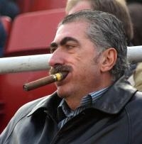 Ψάξε, ψάξε δε θα τον βρεις…    - Media
